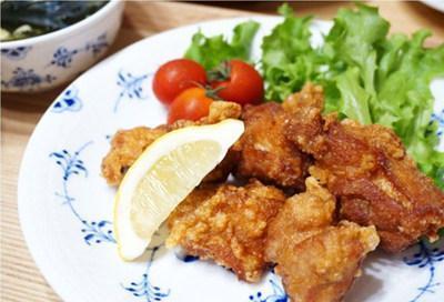 炸鸡视频爆料怎么做,跟随视频学习炸鸡烹饪技巧